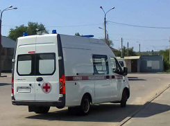 Под Камышином врезались друг в друга КАМАЗы, ранен водитель одного из большегрузов