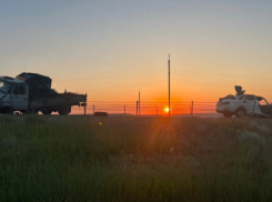 Под Камышином молодой водитель на легковушке не смог ночью обогнать грузовика- «бычка» и отправился к хирургам