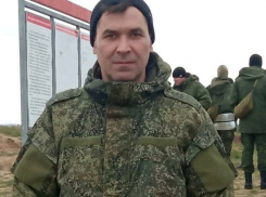 В Волгограде простились с погибшим в СВО мобилизованным Александром Суховым