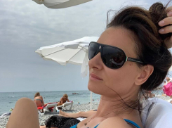 Берег в булыжниках и «совковый» антураж: Елена Исинбаева об отдыхе в Сочи, - «Блокнот Волгограда»