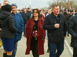 Губернатор Андрей Бочаров показал доходы за 2021 год - свои и супруги