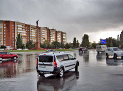 В Волгограде предложили переименовать Комсомольскую улицу в честь местного миллиардера, подойдет ли пример с переименованием Камышину?