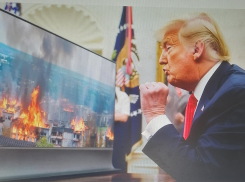 «Путин сошел с ума, рот Зеленского всему виной»: Украина в огненном аду, Трамп возмущается