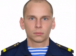 В Камышине в понедельник, 17 октября, похоронят десантника Александра Кусмарцева, погибшего при защите жителей Донбасса