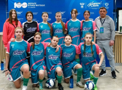 Девчонки-футболистки из Камышина вышли на «серебряный» всероссийский уровень