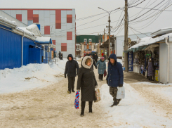 «По центральному рынку в Камышине невозможно ходить - скользко!» - камышанка