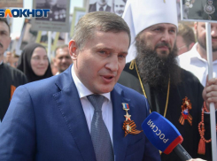 Андрей Бочаров ориентирует команду власти на ухудшение ситуации с ковидом из-за отпускников и требует привить 80 процентов населения региона