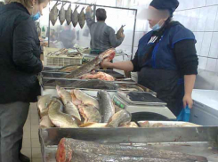  Неназванный погибший от COVID камышанин появился на электронной «карте» региона, еще один пополнил ряды зараженных за сутки