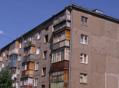 Власти медленно покупают камышинским детям-сиротам квартиры на вторичном рынке жилья