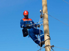 В Камышине 5 многоэтажек в понедельник будут сидеть без электричества