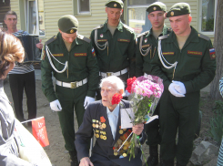Волгоградская Облдума решила подарить ветеранам к Празднику Победы постельное белье