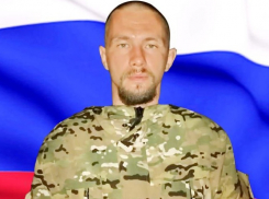 В Камышине родные и друзья проводили в последний путь геройски, до конца выполнившего свой воинский долг в спецоперации старшего сержанта Сергея Фоменко