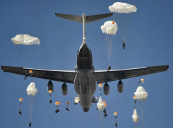 Более 600 военнослужащих Камышинского десантно-штурмового соединения в рамках бригадного тактического учения выдвинулись на аэродром взлета