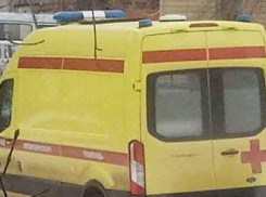 На дороге между Камышином и Волгоградом молодой водитель врезался в отбойник и отправил 4-летнего мальчика к хирургам