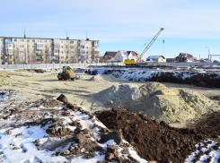 Ход строительства школы в 7 микрорайоне города проинспектировал Глава Администрации Камышина