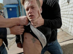 На рынке в Астрахани поймали насильника 15-летней волгоградки, отморозок успел совершить еще одно изнасилование, - «Блокнот Волгограда» (ВИДЕО)
