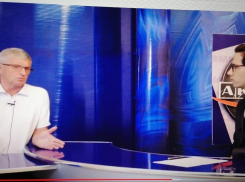 Странно: в Камышине муниципальное ТВ «Акценты» пиарит не государственное здравоохранение своего города, а дорогую частную клинику из Саратова, - камышанка