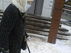 Уровень зараженности ковидом в Волгоградской области «дрогнул» и ползет вниз, но летальных исходов по-прежнему много