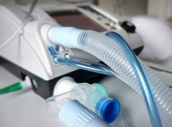 Жуткие слухи о перебоях с подачей кислорода в аппараты ИВЛ в горбольнице №1 Камышина главврач Наталья Данилова назвала нелепостью