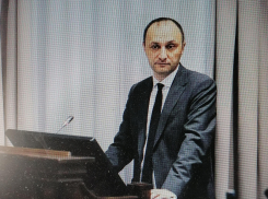За что губернатор снял с должности главного коммунальщика Волгоградской области Дмитрия Баранова