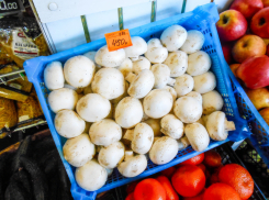 Подорожали яйца, колбаса, помидоры, фрукты и чуть ли не весь праздничный пасхальный стол...