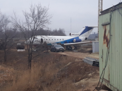 Камышан не перестает творчески возбуждать самолет в районе пляжа Гремячий