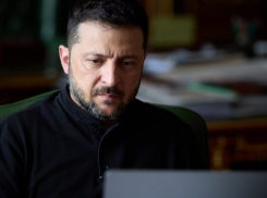 Зеленский сдается: заявил европейцам о готовности обсуждать отказ от территорий, условием ставит вхождение Украины в НАТО, - «Блокнот - Россия»