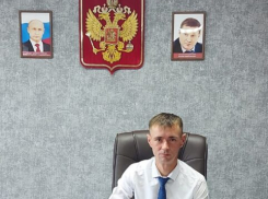 По какому случаю глава поселения сел за руль трактора в Камышинском районе
