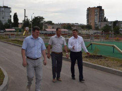 Время сдачи новой школы в Камышине уже прошло, а ее все инспектируют и инспектируют