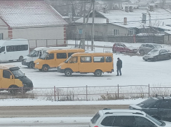 «Культура Камышина плещет через край: водители в рейсе справляют нужду прямо у маршруток!» - камышанин