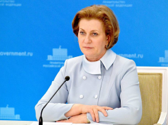 В Роспотребнадзоре заявили, что не видят оснований для отмены масочного режима в регионах
