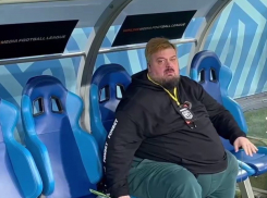 В Волгограде известный блогер-комментатор Василий Уткин шокировал болельщиков своим телосложением