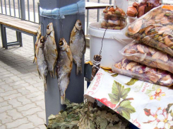 После употребления вяленой рыбы чуть не отправились на тот свет 10 гурманов в Волгоградской области