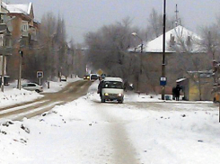 Камышане в соцсетях зашли в тупик, как отличить в городе тротуар от остановки маршрутки