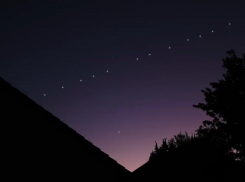 Над головами жителей Волгоградской области в Крещение «прошествовали» в ночном небе спутники Илона Маска