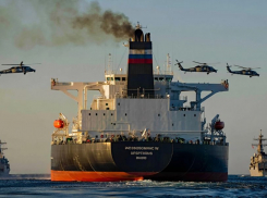 Возможно столкновение России и США: РФ бросила подлодку и корабли на защиту танкера от американцев, - «Блокнот - Россия»