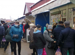 Патрули чиновников и полиции охватили протоколами предпринимателей рынка, «застигнутых» без масок