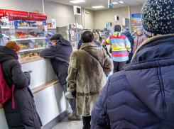 Почему в Камышине на почте надо отстоять в очереди час, чтобы оплатить «коммуналку»?