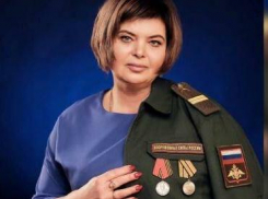 «Когда накинула его армейскую куртку, хлынули слезы, но я радовалась, что мой сын именно такой»: портал «Высота 102» о маме героя СВО, камышанке