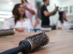 Волгоградец налысо побрил жену, спасаясь от коронавируса, - «Блокнот Волгограда»