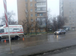 В Камышине недалеко от памятника Маресьеву «скорая» сбила пенсионерку