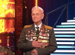 Спевший со Львом Лещенко на шоу у Малахова волгоградский ветеран отпраздновал 99-летие, - «Блокнот Волгограда»