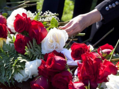 Двух молодых женщин, 34 и 35 лет, убитых коронавирусом, оплакали родные - одна из погибших камышанка