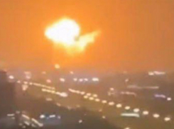 Старые кадры взрыва в Дубае выдала Украина за горящий склад боеприпасов в Волгоградской области, - «Блокнот Волгограда»