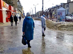 Камышане держатся в поединке с коронавирусом, но летальные исходы следуют чередой
