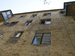 15-летняя школьница выпала из окна второго этажа во время скандала между родителями, - «Блокнот Волгограда»