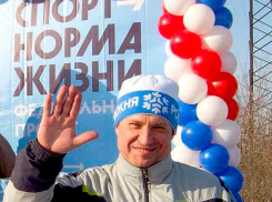 Глава Камышина Станислав Зинченко дает понять, что он «при деле», через личный канал