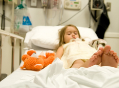 В селе Умет Камышинского района 8-летнего ребенка ударило током