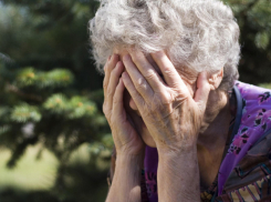 В Камышине мошенницы «приоделись» в массажисток поликлиники и проникли в квартиру доверчивой пенсионерки