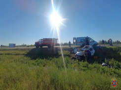 На трассе между Камышином и Волгоградом разбилась семья с Ямала, ехавшая к морю